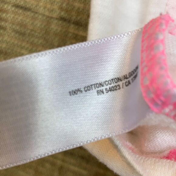 Old navy white cotton tank top with pink seams - Picture 5 of 5